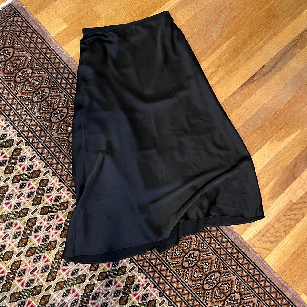 Uniqlo satin midi skirt